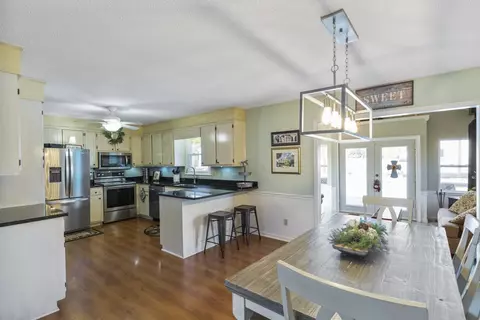 200 Evans Dr, Central, SC 29630 photo 9