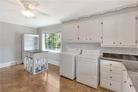 16 E Washington Cir, Honea Path, SC 29654 photo 8