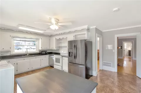 16 E Washington Cir, Honea Path, SC 29654 photo 5