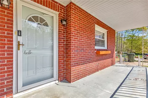 16 E Washington Cir, Honea Path, SC 29654 photo 2