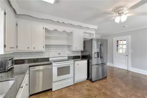 16 E Washington Cir, Honea Path, SC 29654 photo 6