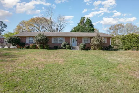 529 Drayton Cir, Anderson, SC 29621