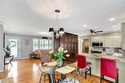 304 Shadow Ln, Seneca, SC 29678 photo 9
