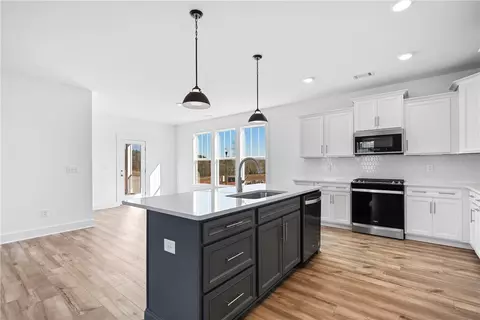 161 Founders Blvd, Central, SC 29630 photo 9