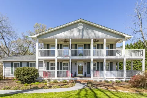 124 Tyler Ln, West Union, SC 29696