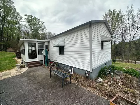 178 Anthony Rd, Pickens, SC 29671 photo 3