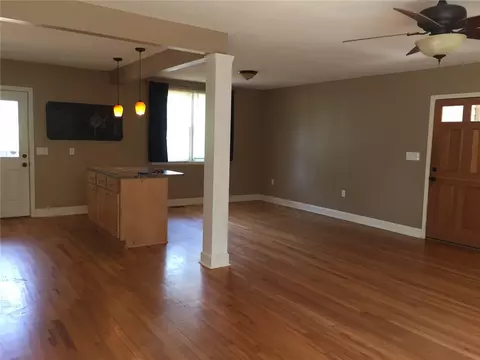 112 Maple St, Pendleton, SC 29670 photo 3