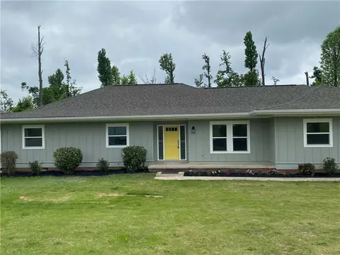 607 W Quincy Rd, Seneca, SC 29678