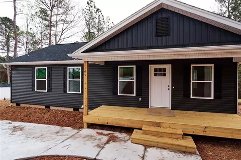 195 Crystal Ln, Walhalla, SC 29691