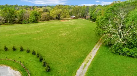 327 Windcrest Ln, Anderson, SC 29626