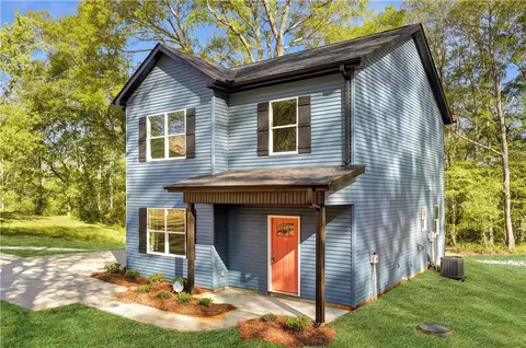 35 Parker St, Pelzer, SC 29669 photo 2
