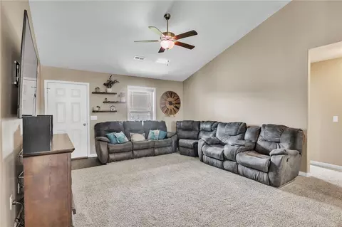 104 Veranda Cir, Pendleton, SC 29670 photo 4