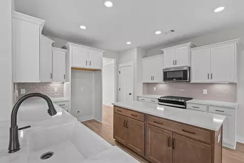 208 Maverick Trl, Central, SC 29630 photo 11