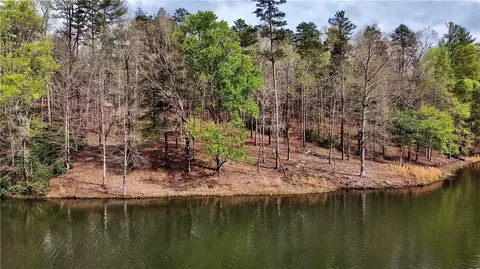 541 The Bear Blvd, Tamassee, SC 29686