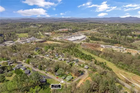 329 E Baker St, Pickens, SC 29671 photo 33