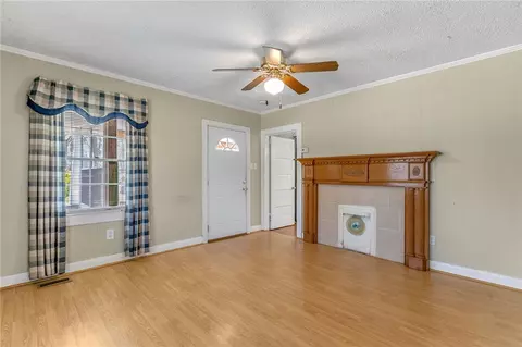 329 E Baker St, Pickens, SC 29671 photo 9