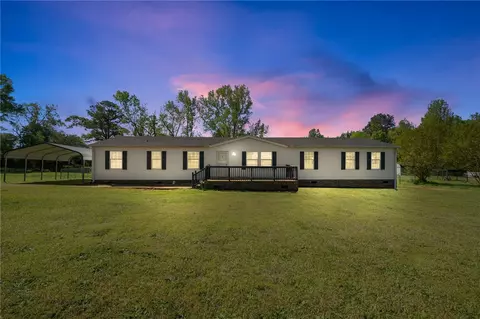 111 Grove Creek Dr, Westminster, SC 29693