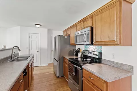 9565 Augusta Rd, Pelzer, SC 29669 photo 3