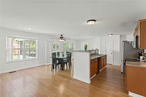 9565 Augusta Rd, Pelzer, SC 29669 photo 10