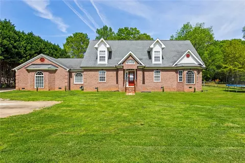 9565 Augusta Rd, Pelzer, SC 29669