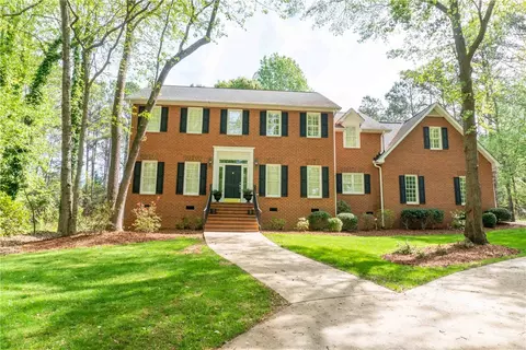 112 Hawnes Pl, Anderson, SC 29621