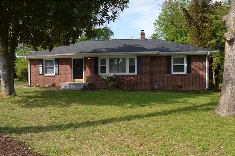 107 Clinton Dr, Anderson, SC 29621