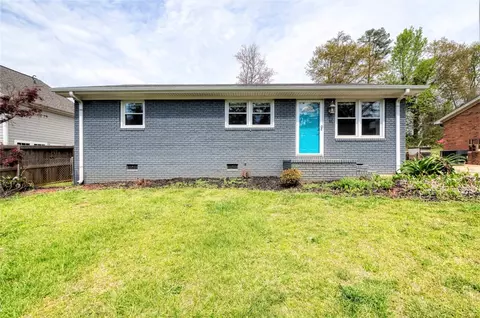 563 Lowndes Hill Rd, Greenville, SC 29607
