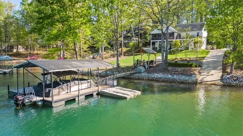 293 Sugarhill Rd, Seneca, SC 29672