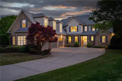 26 London Ct, Greer, SC 29650
