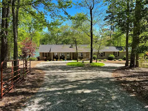 333 Jumping Branch Rd, Tamassee, SC 29686