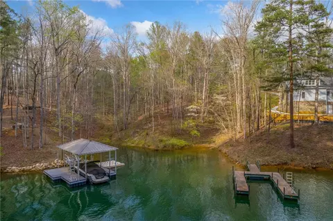 126 Running Bear Ln, Sunset, SC 29685 photo 3