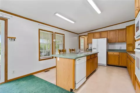 1859 Brown Rd, Starr, SC 29684 photo 11