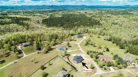 518 Lariat Loop, Seneca, SC 29672 photo 3