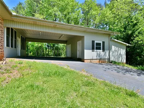 200 Powers Dr, Easley, SC 29640 photo 30