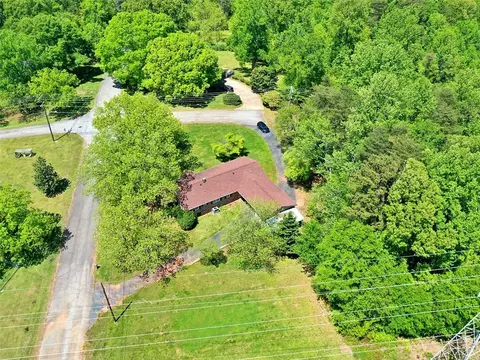 200 Powers Dr, Easley, SC 29640 photo 31