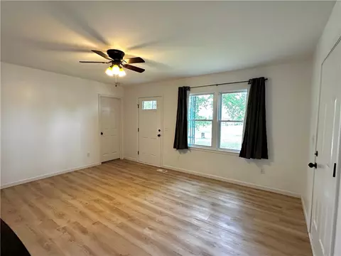 908 Mitchell Dr, Seneca, SC 29678 photo 9