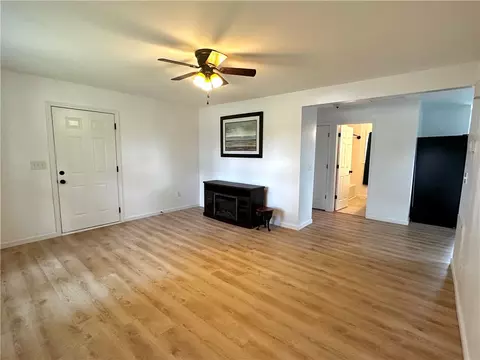 908 Mitchell Dr, Seneca, SC 29678 photo 10