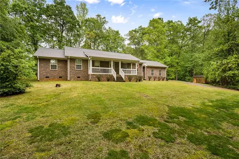 460 Brooks Rd, Belton, SC 29627