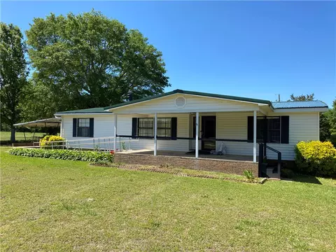 43 Fletcher Dr, Donalds, SC 29638