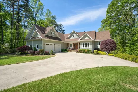 506 Peninsula Rd, West Union, SC 29696
