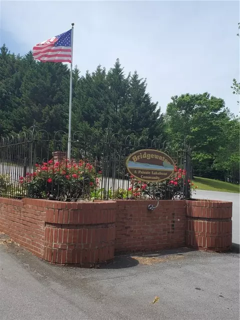 404 Edgewater Dr, Anderson, SC 29626