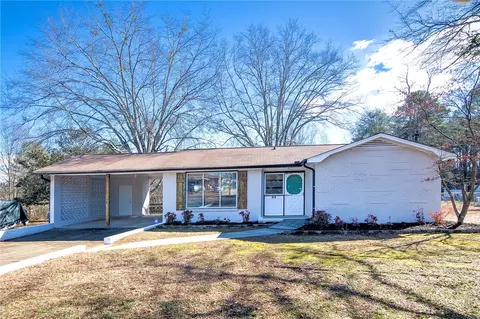 102 Astor St, Easley, SC 29642 photo 1