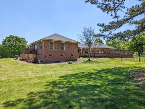2425 Warriors Path, Anderson, SC 29621 photo 5