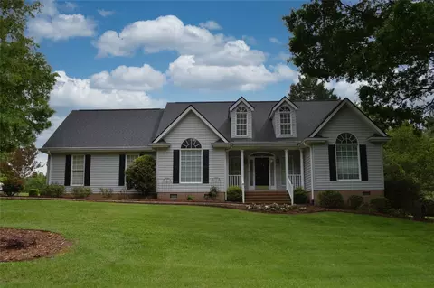 15026 Beacon Ridge Dr, Seneca, SC 29678