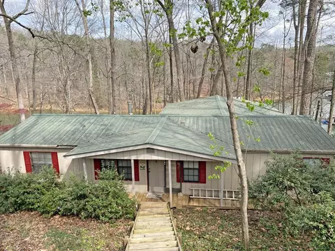 926 Knottywood Dr, Lavonia, GA 30553