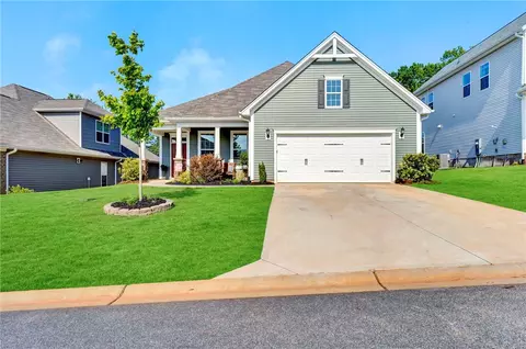305 Starling Ave, Easley, SC 29642 photo 1