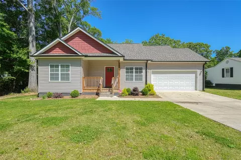 108 Edgewood Ave, Belton, SC 29627