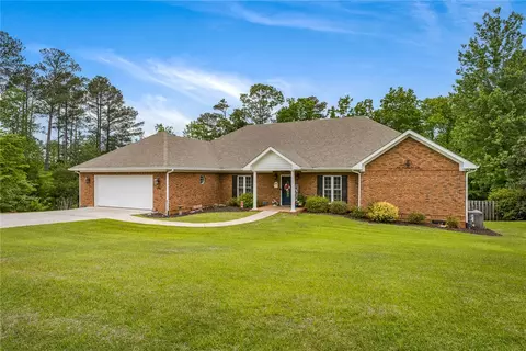 2621 Dog Leg Ln, Seneca, SC 29678