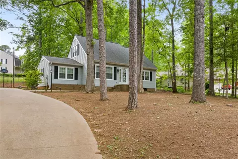 132 Lindos Dr, Seneca, SC 29672