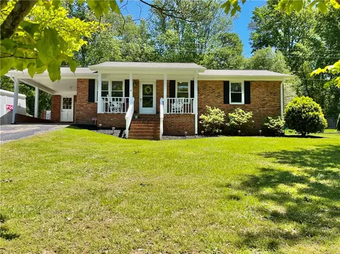 304 Springdale Ave, Liberty, SC 29657